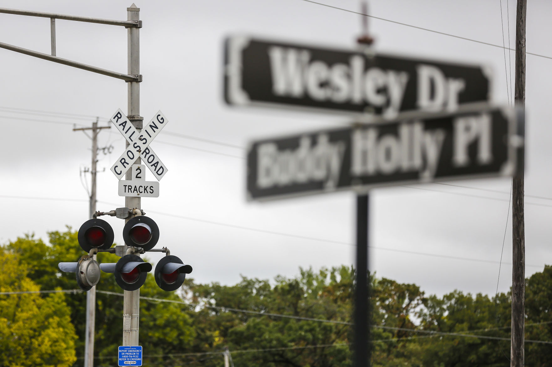 Railroad crossing 2